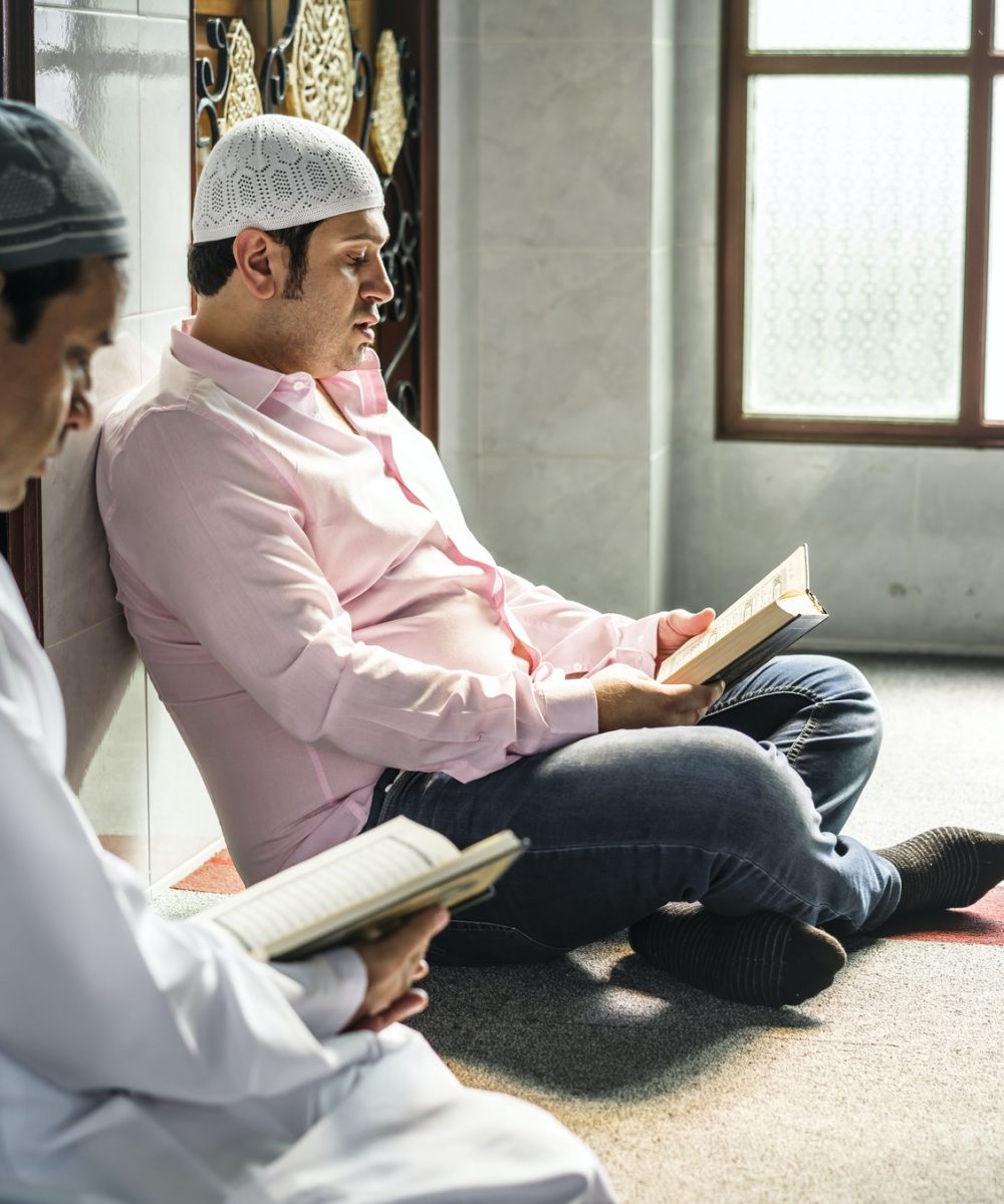 muslims-reading-from-the-quran-1.jpg